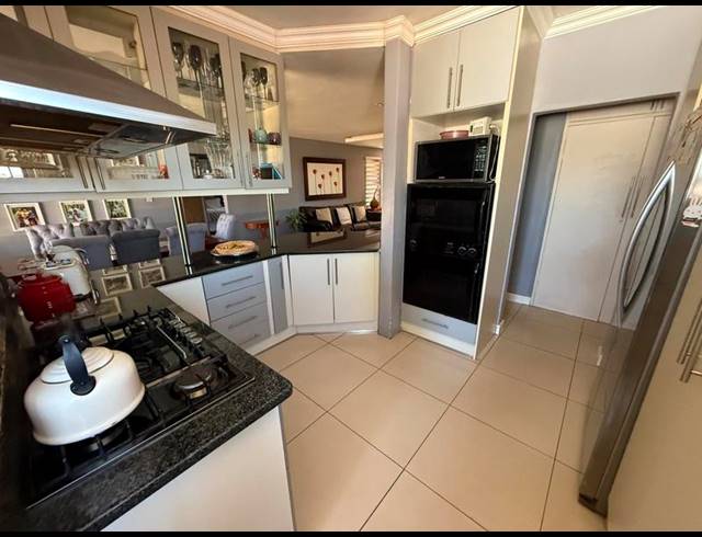 4 BEDROOM HOUSE FOR SALE IN THE REEDS